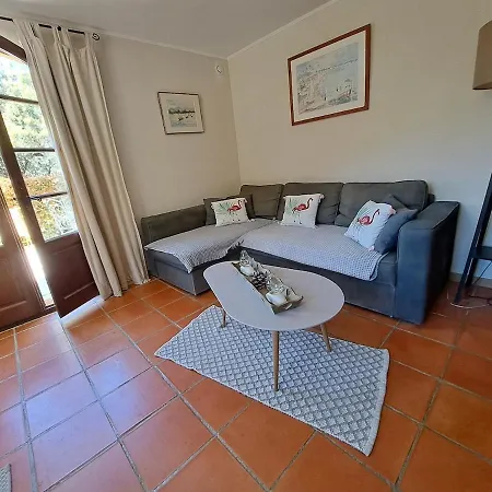 Rez De Jardin Presqu'ile De Giens Apartment